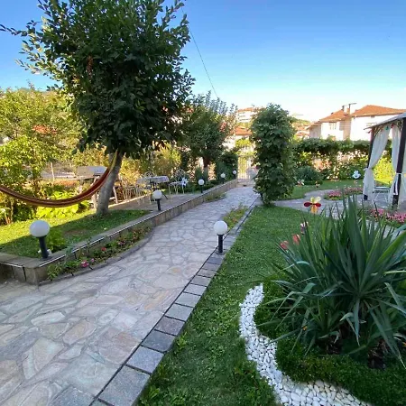 Pensjonat Detelina 3*